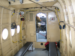 An2_interior_facing_cockpit.jpg
